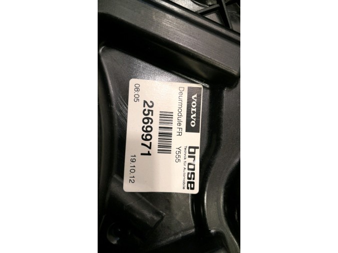ELEVALUNAS DELANTERO DERECHO VOLVO V40 2013