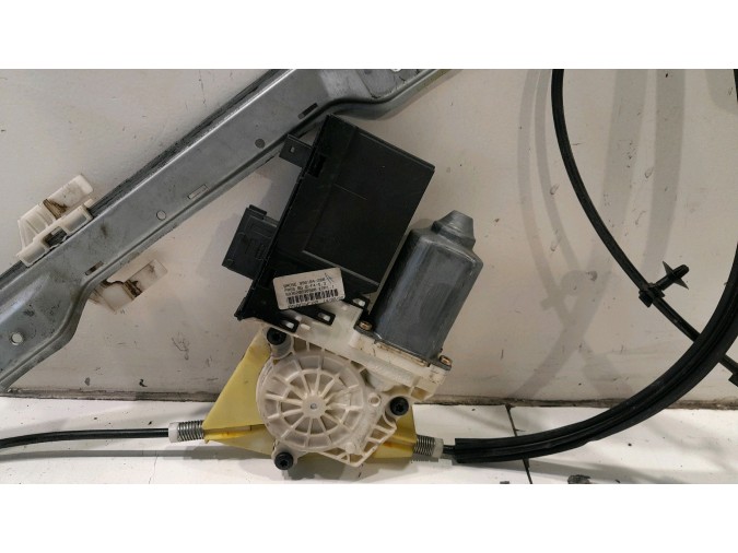 ELEVALUNAS DELANTERO DERECHO CITROEN C5 2002
