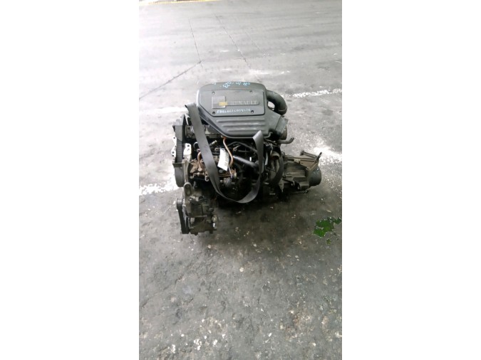 MOTOR CON ACCESORIOS Y CAJA DE CAMBIOS RENAULT KANGOO 2000