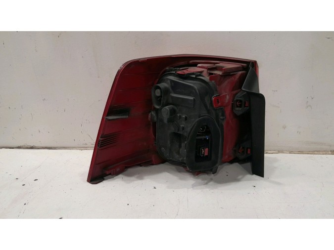 PILOTO TRASERO DERECHO EXTERIOR VOLKSWAGEN SHARAN 2011