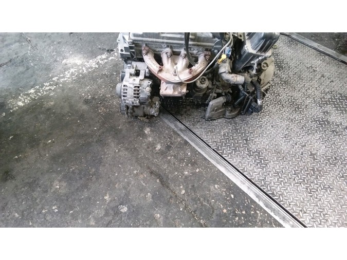 MOTOR CON ACCESORIOS Y CAJA DE CAMBIOS CITROEN C2 2003