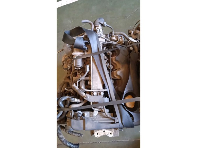 MOTOR CON ACCESORIOS Y CAJA DE CAMBIOS OPEL VECTRA 2005