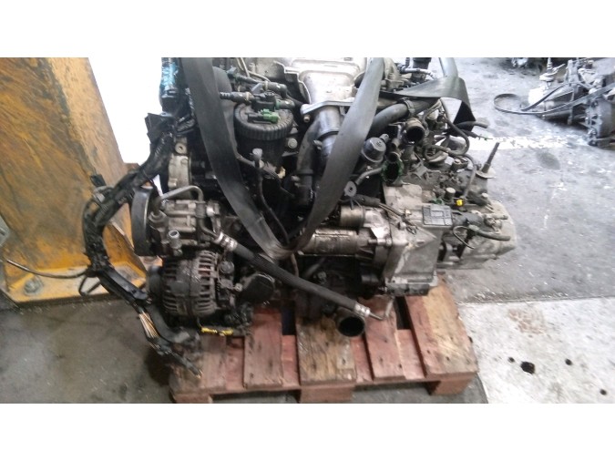 MOTOR CON ACCESORIOS Y CAJA DE CAMBIOS PEUGEOT 406 37797