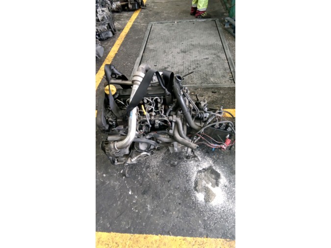MOTOR CON ACCESORIOS Y CAJA DE CAMBIOS RENAULT MÉGANE 2004