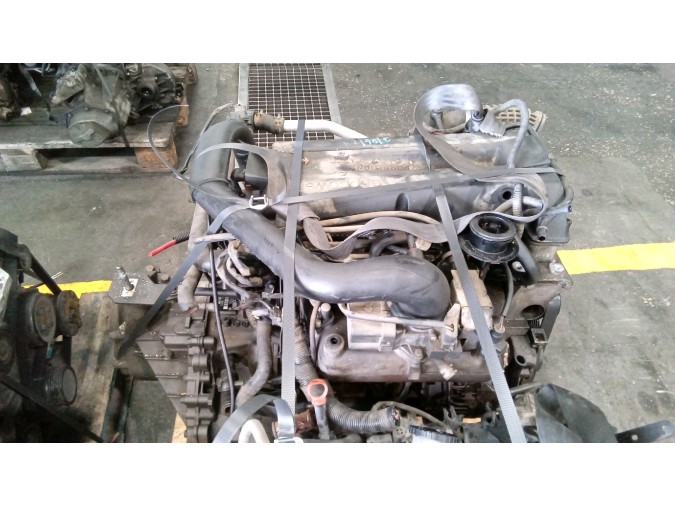 MOTOR CON ACCESORIOS Y CAJA DE CAMBIOS SAAB 9-5