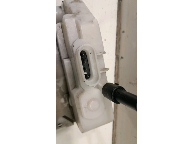 CERRADURA PUERTA TRASERA DERECHA RENAULT SCENIC 2008