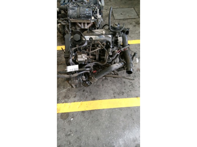 MOTOR CON ACCESORIOS Y CAJA DE CAMBIOS VOLVO 440 36418