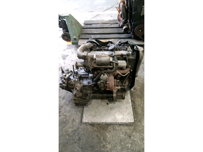 MOTOR CON ACCESORIOS Y CAJA DE CAMBIOS RENAULT MÉGANE 2004