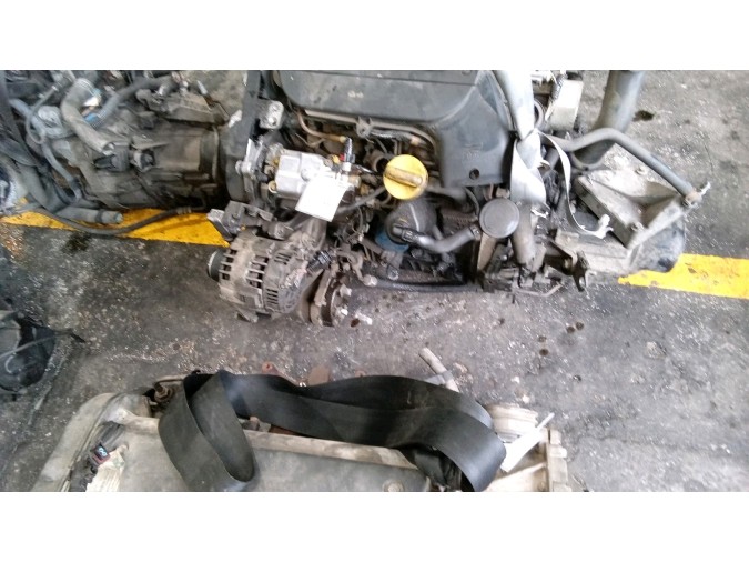 MOTOR CON ACCESORIOS Y CAJA DE CAMBIOS RENAULT SCÉNIC 2002