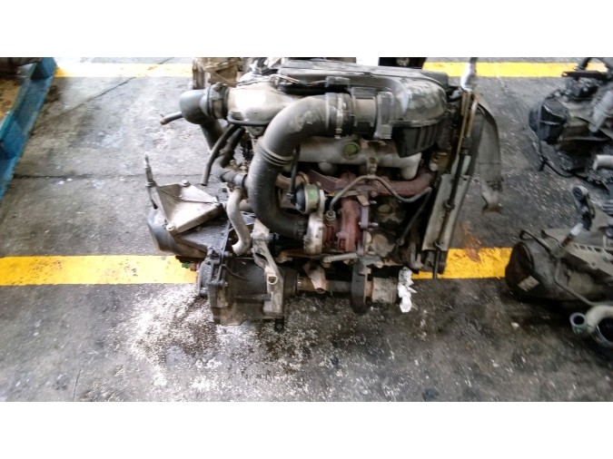 MOTOR CON ACCESORIOS Y CAJA DE CAMBIOS RENAULT SCÉNIC 2002