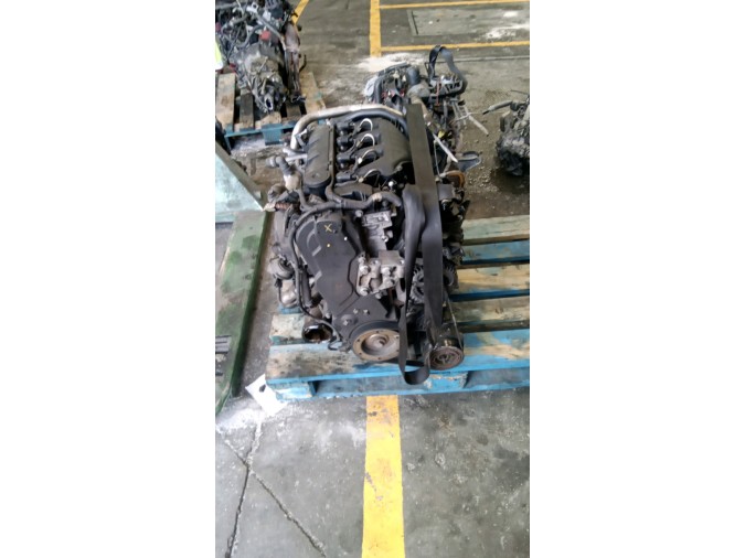 MOTOR CON ACCESORIOS Y CAJA DE CAMBIOS FORD FOCUS C-MAX 2004