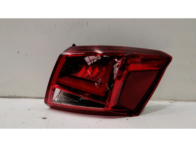 PILOTO TRASERO DERECHO EXTERIOR SEAT ARONA 2023