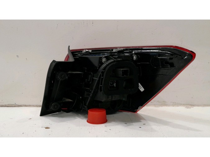 PILOTO TRASERO EXTERIOR  IZQUIERDO SEAT ARONA 2023