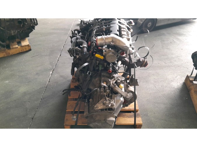 MOTOR CON ACCESORIOS Y CAJA DE CAMBIOS PEUGEOT 406 2000