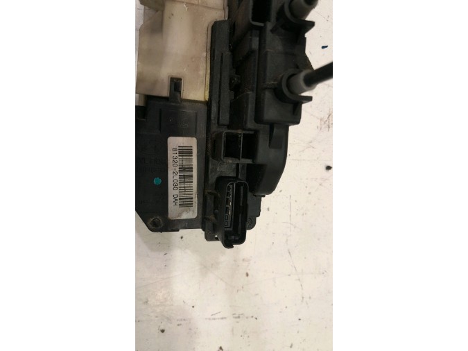 CERRADURA PUERTA DELANTERA DERECHA HYUNDAI I30 2010