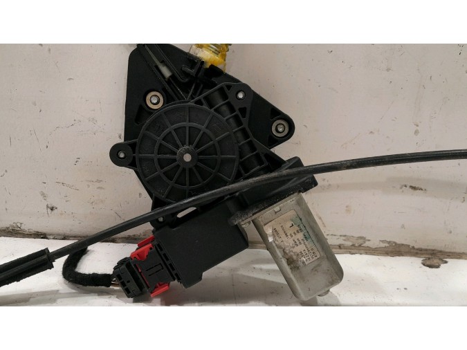 ELEVALUNAS DELANTERO IZQUIERDO ALFA ROMEO MITO 2010