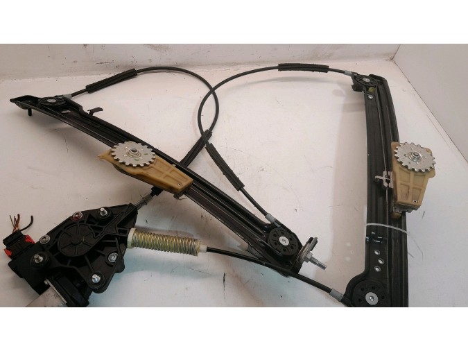 ELEVALUNAS DELANTERO DERECHO ALFA ROMEO MITO 2010