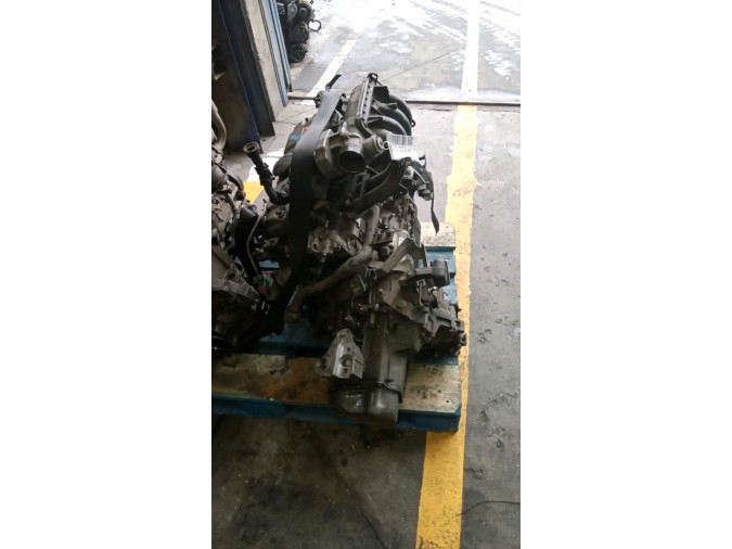 MOTOR CON ACCESORIOS SIN CAJA DE CAMBIOS CITROEN C2 2004