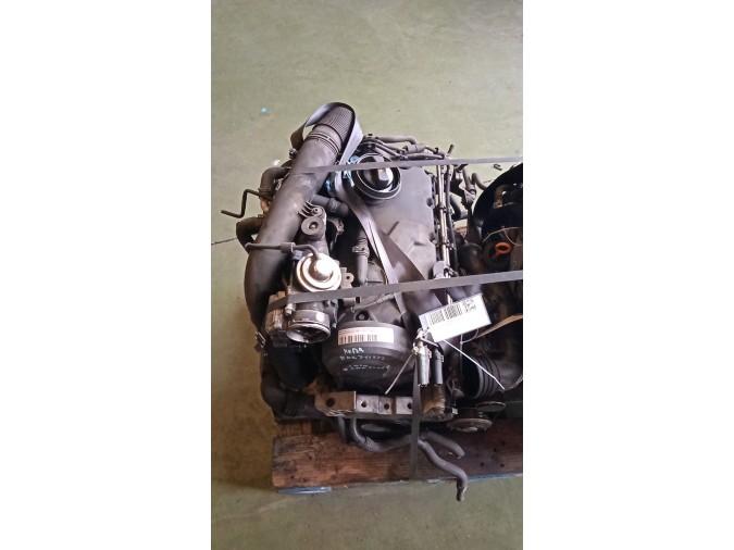 MOTOR CON ACCESORIOS SIN CAJA DE CAMBIOS VOLKSWAGEN TOURAN 2005