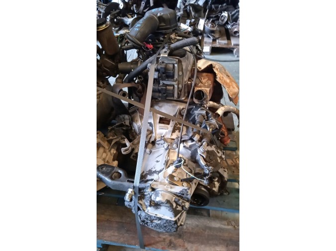 MOTOR CON ACCESORIOS Y CAJA DE CAMBIOS SEAT IBIZA 2000