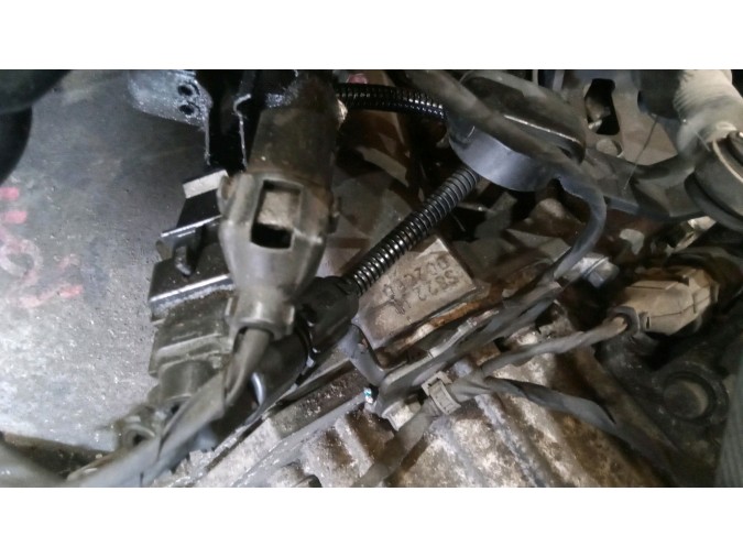 MOTOR CON ACCESORIOS Y CAJA DE CAMBIOS HYUNDAI I30 2010