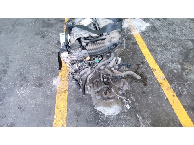 MOTOR CON ACCESORIOS Y CAJA DE CAMBIOS PEUGEOT 206 2004
