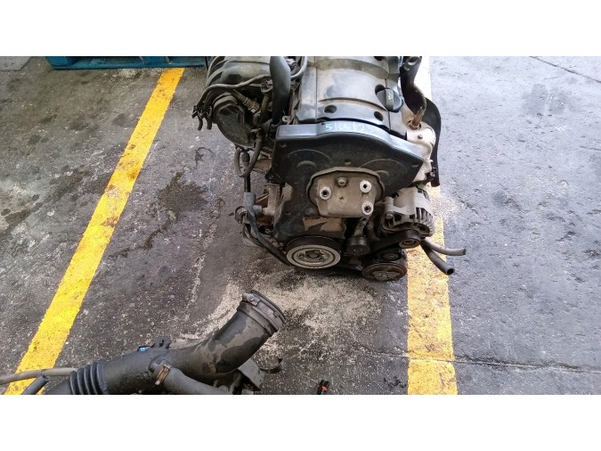 MOTOR CON ACCESORIOS Y CAJA DE CAMBIOS PEUGEOT 206 2004
