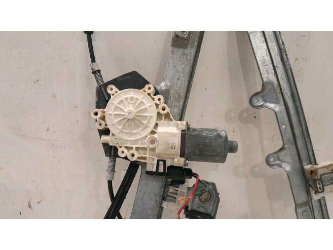 ELEVALUNAS DELANTERO DERECHO MITSUBISHI COLT 2007