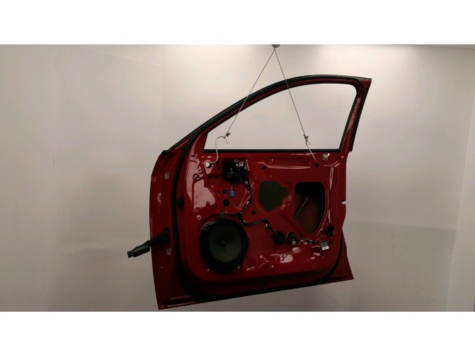 PUERTA DELANTERA DERECHA AUDI A3 ROJA 43671