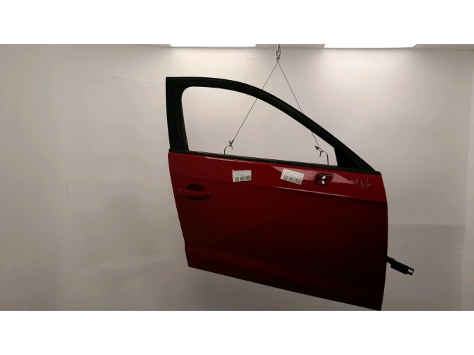 PUERTA DELANTERA DERECHA AUDI A3 ROJA 43671