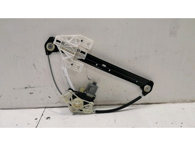 ELEVALUNAS TRASERO DERECHO AUDI A3 43671