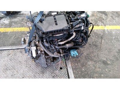 MOTOR CON ACCESORIOS SIN CAJA DE CAMBIOS CITROEN C4 PICASSO 2015