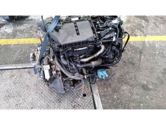 MOTOR CON ACCESORIOS SIN CAJA DE CAMBIOS CITROEN C4 PICASSO 2015