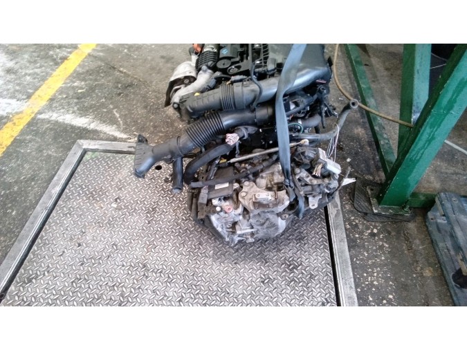 MOTOR CON ACCESORIOS SIN CAJA DE CAMBIOS CITROEN C4 PICASSO 2015