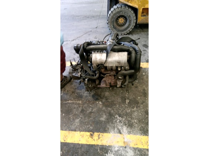 MOTOR CON ACCESORIOS Y CAJA DE CAMBIOS CITROEN XANTIA 1998