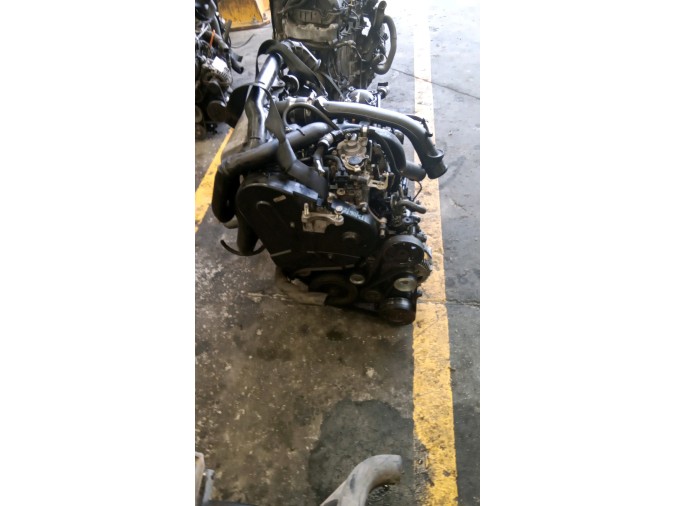 MOTOR CON ACCESORIOS Y CAJA DE CAMBIOS CITROEN XANTIA 1998