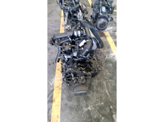 MOTOR CON ACCESORIOS Y CAJA DE CAMBIOS CITROEN XANTIA 1998