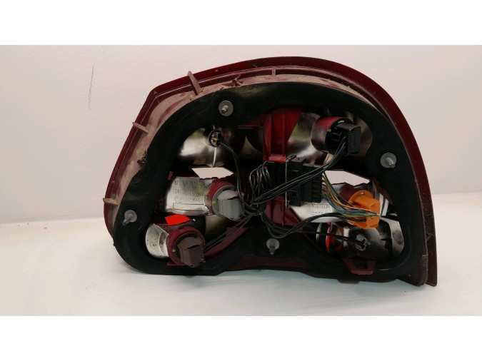 PILOTO TRASERO IZQUIERDO JAGUAR X TYPE 2004