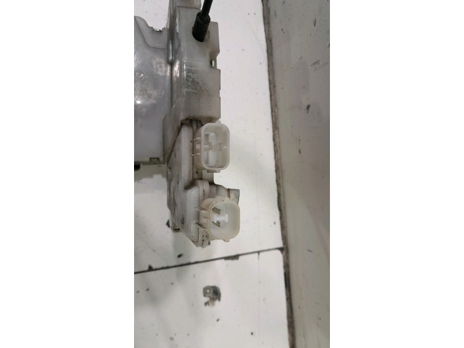 CERRADURA PUERTA DELANTERA DERECHA SUBARU LEGACY 2009