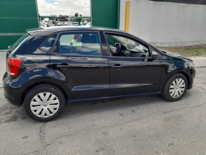 CERRADURA CAPO VOLKSWAGEN POLO 2010