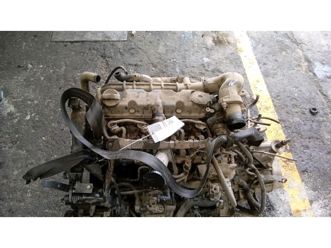 MOTOR CON ACCESORIOS Y CAJA DE CAMBIOS CITROEN JUMPY 2003