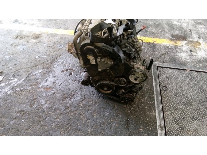 MOTOR CON ACCESORIOS Y CAJA DE CAMBIOS CITROEN JUMPY 2003
