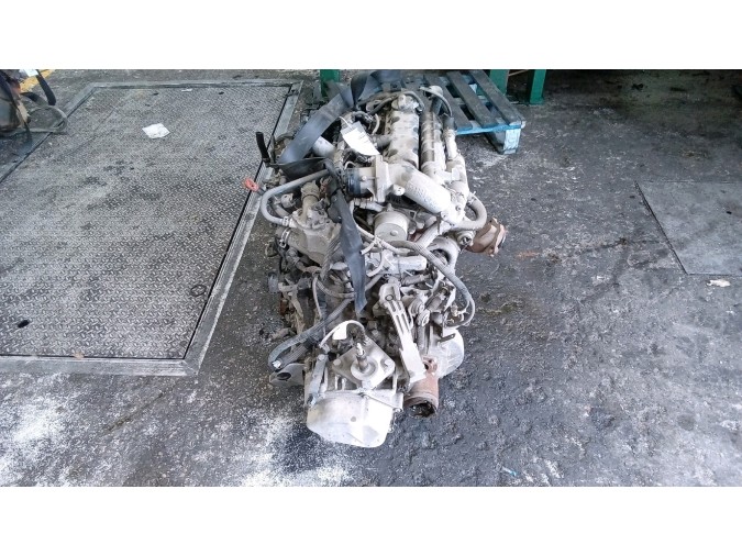 MOTOR CON ACCESORIOS Y CAJA DE CAMBIOS CITROEN JUMPY 2003