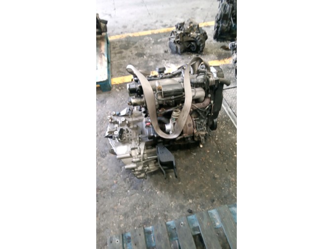 MOTOR CON ACCESORIOS Y CAJA DE CAMBIOS VOLVO S40 2003