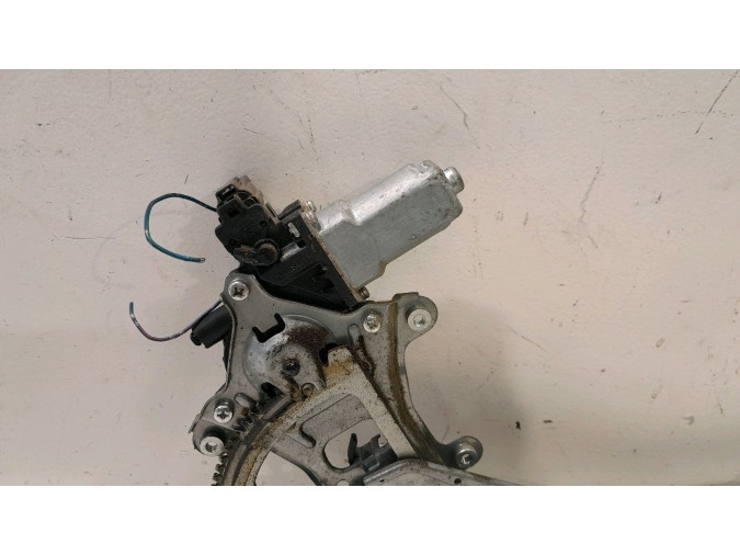 ELEVALUNAS DELANTERO IZQUIERDO SUBARU LEGACY 2008