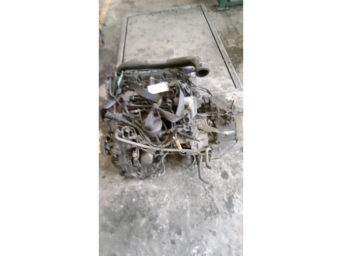 MOTOR CON ACCESORIOS SIN CAJA DE CAMBIOS CITROEN XANTIA 2000