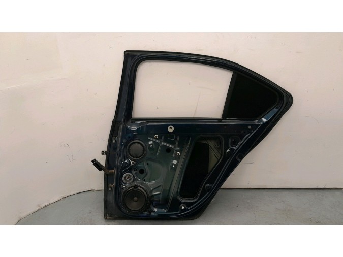PUERTA TRASERA DERECHA SKODA OCTAVIA AZUL 2013