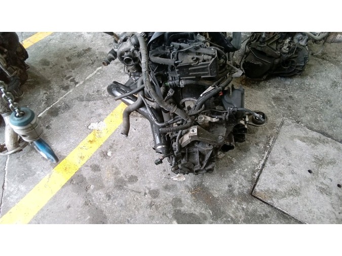 MOTOR CON ACCESORIOS Y CAJA DE CAMBIOS FORD FOCUS C-MAX 38153