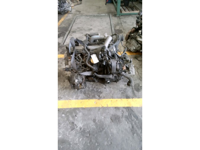 MOTOR CON ACCESORIOS Y CAJA DE CAMBIOS RENAULT MÉGANE 2003