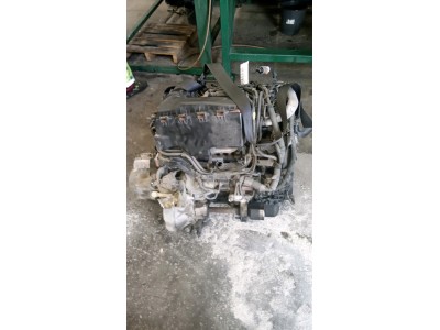 MOTOR CON ACCESORIOS Y CAJA DE CAMBIOS PEUGEOT 207 39994